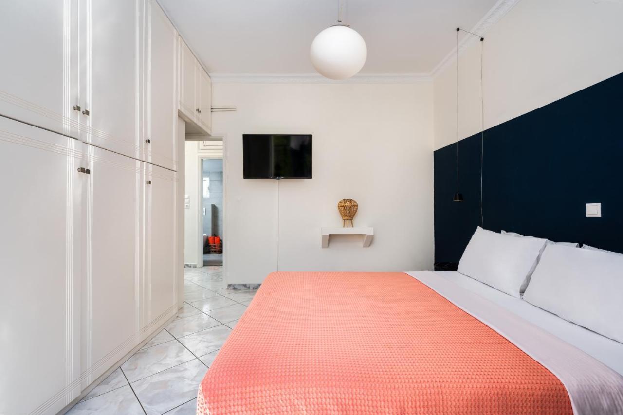 Modern 2 Bed Apartment In Downtown Of Fira Exterior foto